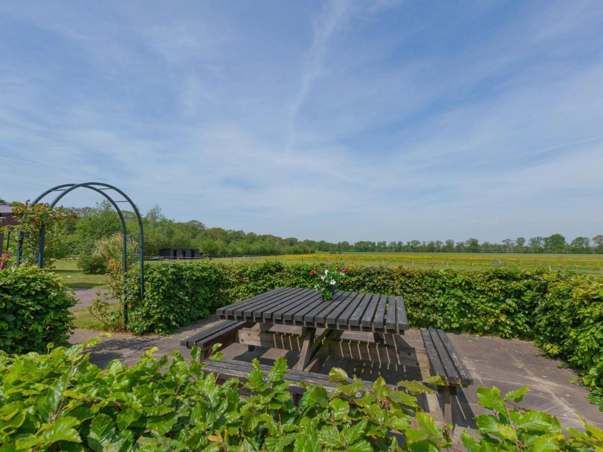 Luxury Holiday Home With Private Terrace Langweer ภายนอก รูปภาพ