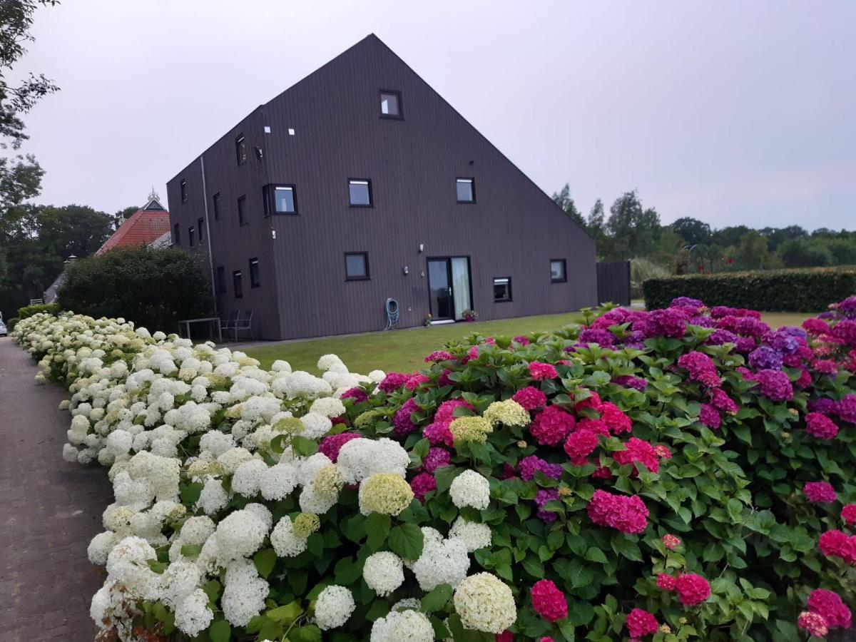 Luxury Holiday Home With Private Terrace Langweer ภายนอก รูปภาพ